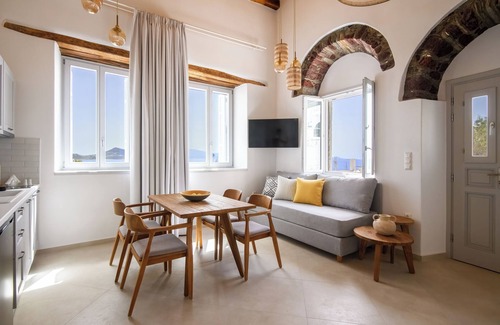 Naxos Apartment | Castle Mansions