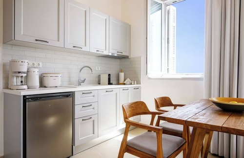 Naxos Apartment | Castle Mansions