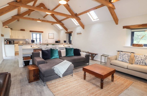 Newport Cottage | CASTLE MILL, pet friendly, with a garden in Newport, Pembrokeshire