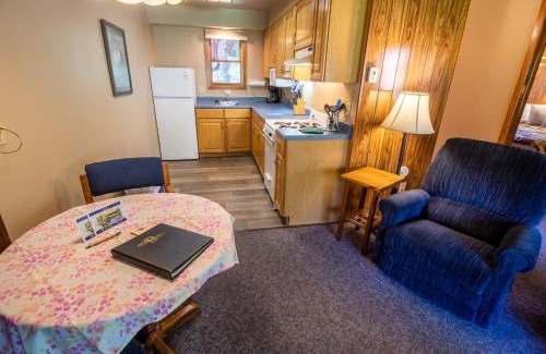 Estes Park Cabin | Castle Mountain Lodge