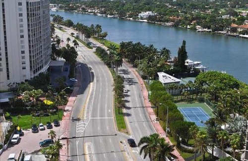 Mid Beach House | Castle PH12 Spacious Bay View Penthouse, Pool, Tennis, Free Parking