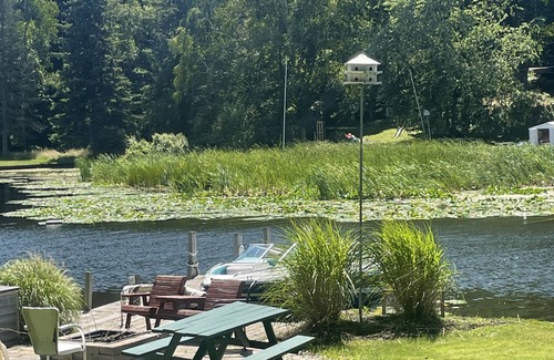 Ludington Cottage | Castle Point Resortnon Hamlin Lake .nHome, cottages, boatn 650 ' Lake frontage