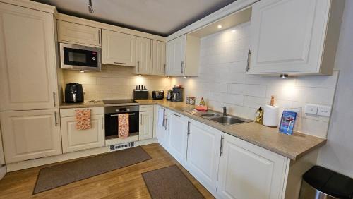 Pembroke Apartment | Castle Pond House