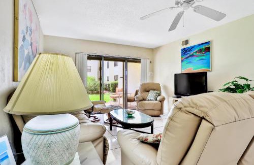 New Smyrna Beach Apartment | Castle Reef 110 - Seaside Serenade