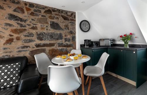 Rothesay Apartment | Castle Street Apartments - Kilchattan Apartment