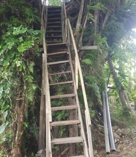 Tanna Island Hotel | Castle Tree House And Bungalow