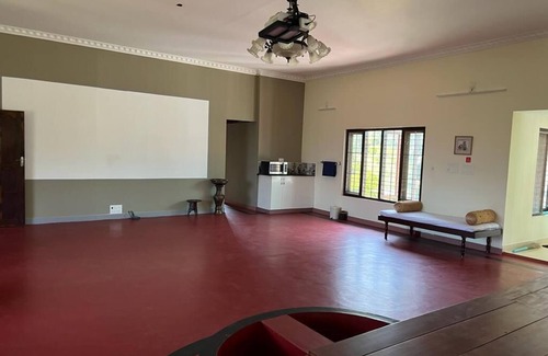 Udumbanchola House | Castle Vallakalil Homestay, Luxury at a decient Pricen