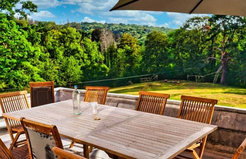 Gesves House | Castle with wellness and cinema