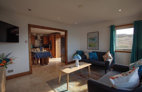Castlebay House | CASTLEBAY VIEW, pet friendly in Castlebay, Isle Of Barra
