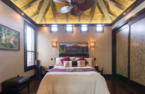 Eureka Valley House | Castro Bali Oasis with Garden Hot Tub/Fast Internet/Parking