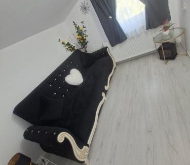 Zarnesti House | Casuța Râului