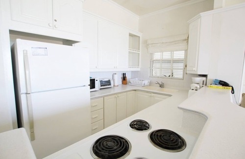 Worthing Apartment | Casual Beachfront Studio with Pool