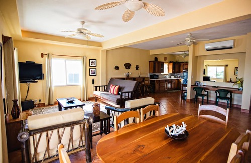 Boca Ciega House | Casual & Comfortable Belize Beach House: Private Pool, Dock, & Secluded Privacyn