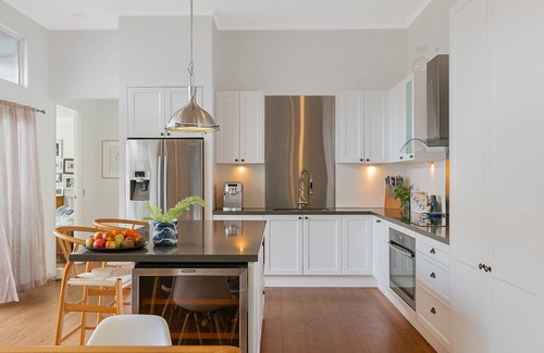 Casuarina House | Casuarina Lux House - 4BR Pet-Friendly Beach House by uHoliday