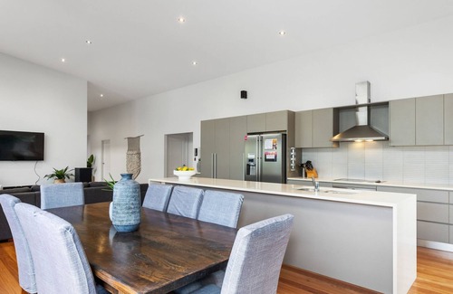 Casuarina House | Casuarina Surfbreak Beach House with Pool