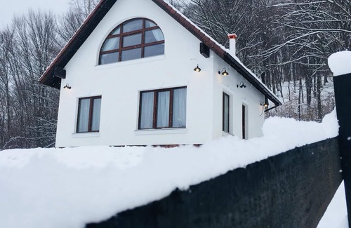 Rasnov Cottage | Casuta Boema (Boema Cottage) New construction