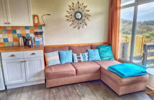 Mumbles Ski Chalet | Caswell Beach Chalet located in Gower Peninsula