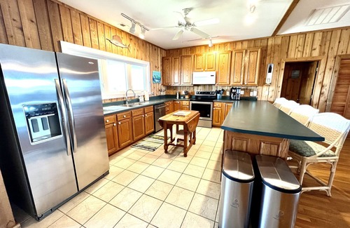 Caswell Beach House | CASWELL BEACH Oceanfront Home DOG FRIENDLY Linens/Beds Made BEACH AMENITIES n