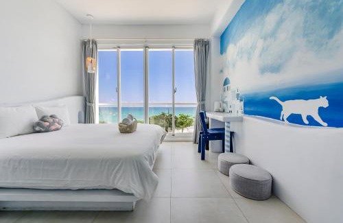 South Beach Bed & Breakfast | Cat at Greece
