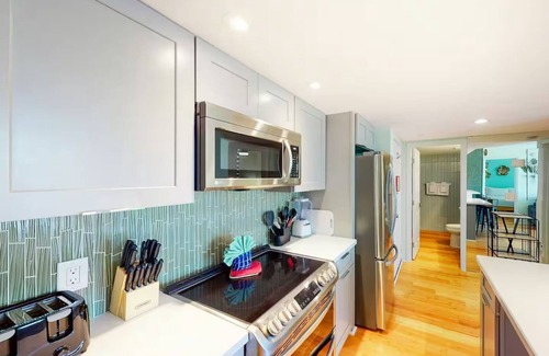 Key West Apartment | Cat Island Suite | Beautifully Renovated w/Pool!