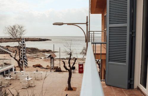 Colonia Sant Jordi Apartment | Catalina Beach House by Cassai