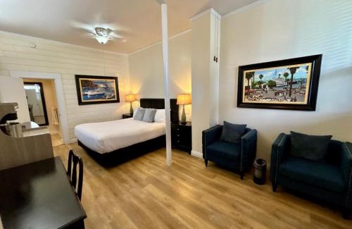 Avalon Bed & Breakfast | Catalina Courtyard Suites