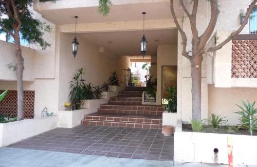 Avalon Apartment | Catalina's Got Cart Condo