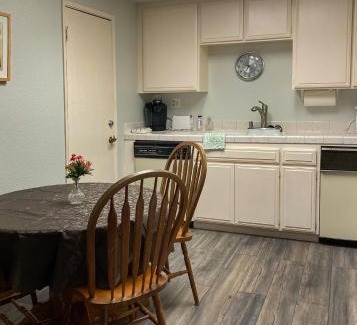 Avalon Apartment | Catalina's Got Cart Condo
