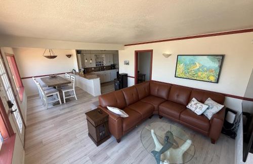 Avalon House | Catalina Two Bedroom View Home