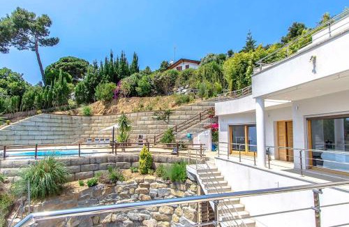 Sant Cebria de Vallalta Villa | Catalunya Casas Modern Magnificence , only a few km to the beach!