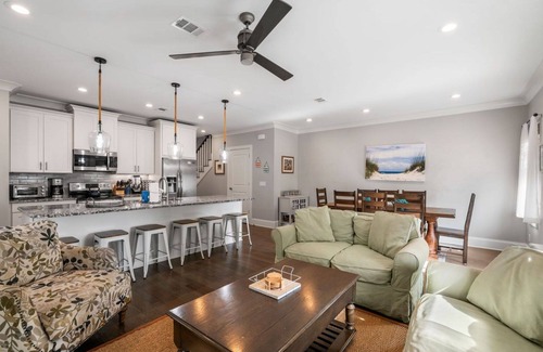 Santa Rosa Beach House | Catch A Wave! Enjoy blue waters of your own private pool and complimentary golf cart!