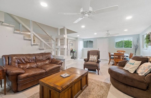 Cedar Lane House | Catch N Relax on Caney Creek