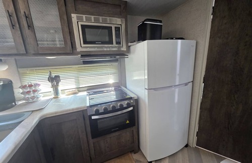 Rogers Bay House | Catchin' Rays Camper NTB