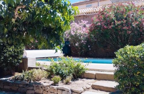 Blomac House | Catharissima, maison de charme avec piscine privee