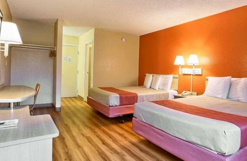 Theater District Hotel | Cathedral Hill Hotel