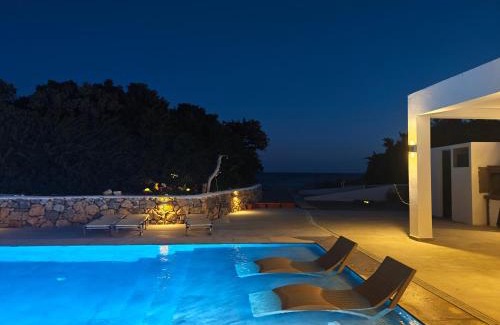 Plimmiri Villa | Cathrin Beachfront Villa