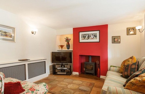 Bridport House | Cato Cottage - Three Bedroom House, Sleeps 6