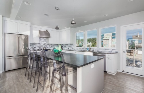 Kiwanda Shores House | Catoor #150 - Modern oceanfront luxury home, spacious, rooftop deck, amazing views.