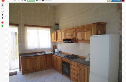 Gharb Villa | Cauchi corner house with roof top pool airconditioned!