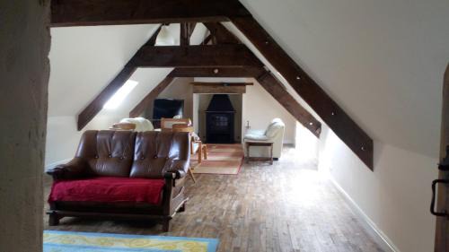 Caurel House | Caurelgranges
