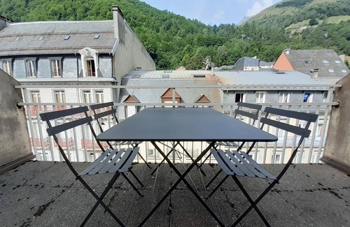 Cauterets Apartment | Cauterets Center 7 pers. Large Mountain View Stay