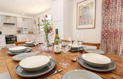 Nettlestone Cottage | CAVA, family friendly, character holiday cottage in Seaview