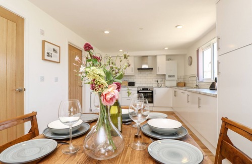 Nettlestone Cottage | CAVA, family friendly, character holiday cottage in Seaview