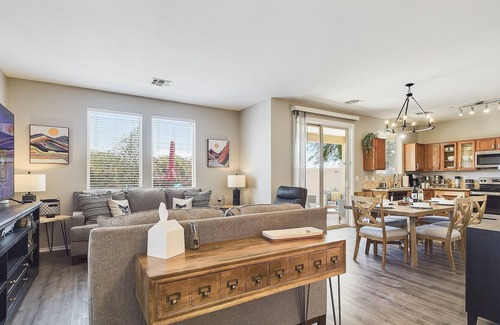 San Tan Valley House | Cavalier Casa: Private Pool/Spa, Great for Groups in Johnson Ranch