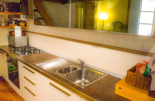 Historic Castle District Apartment | CAVALLERS - High ceilings vintage flat in the Castello quarter - IUN P1306