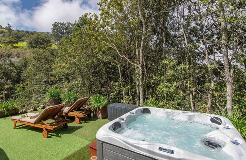 Moya House | Cave House in Fontanales with Jacuzzi & Views