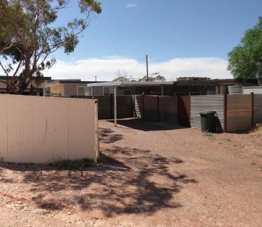 Coober Pedy Apartment | Cave Place Units