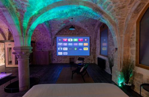 Auxerre Apartment | Cave privatif by XELA