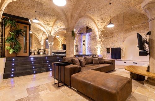 Auxerre Apartment | Cave privatif by XELA