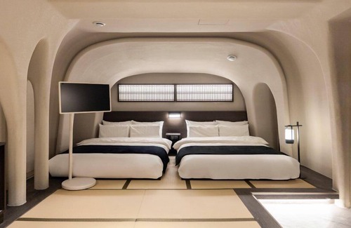 Dongseon-dong Hotel | Cave Ryokan Hotel by Aank Sungshin Univ.